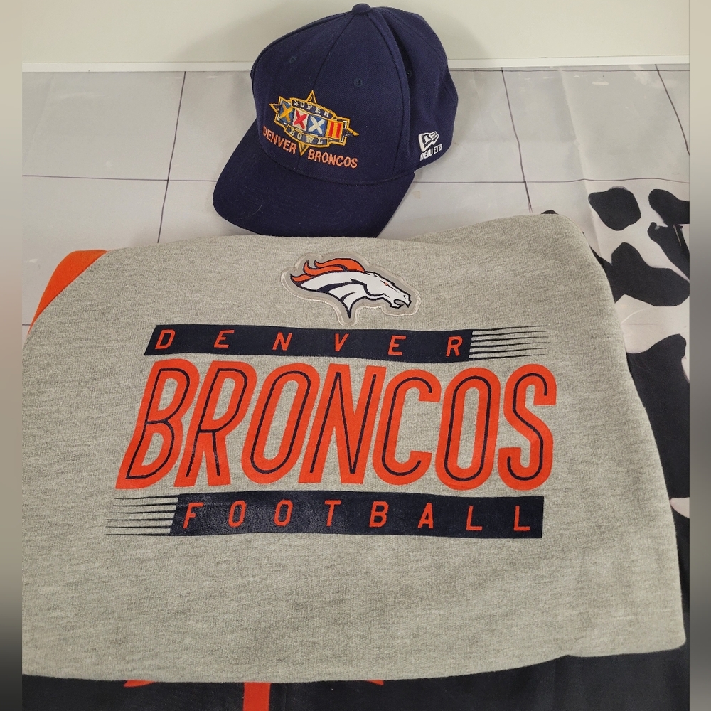 Denver Broncos bundle Large Hoodie NFL Team Apparel/Vintage 1998 SB Baseball Cap
